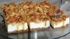 Tvarohový nákyp s jablky: zdravá snídaně pro dietu, která voní dětstvím